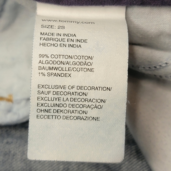 Tommy Hilfiger Flare Leg, Dark Wash Trouser Jeans, EUC, sz 2 (fits like 4-6) - Picture 4 of 6